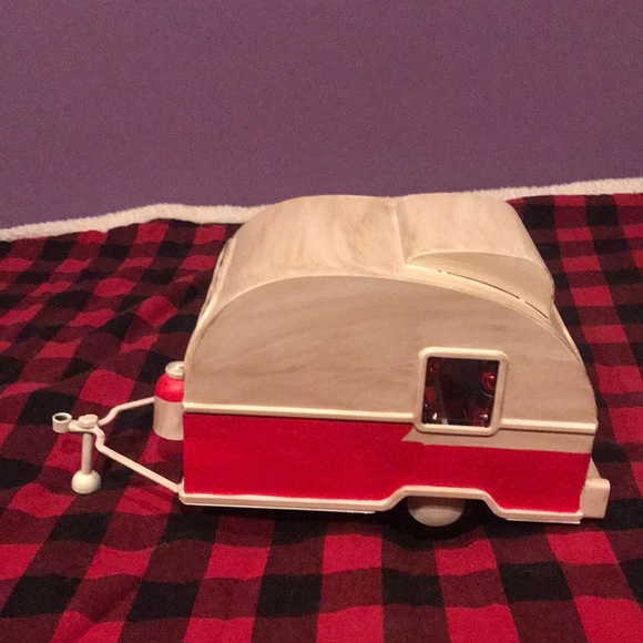 Christmas Metal Trailer Decor - Picture 3 of 5